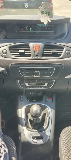 Renault Megane Grand Scenic  - imagine 7