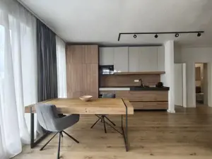 LUX ȘI CONFORT ÎN INIMA BRAȘOVULUI – 3 CAMERE COMPLET ECHIPATE 