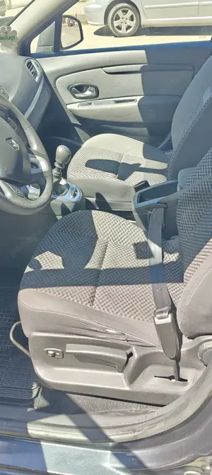 Renault Megane Grand Scenic  - imagine 10