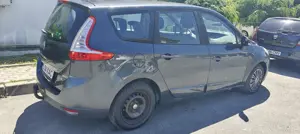Renault Megane Grand Scenic  - imagine 4