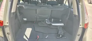 Renault Megane Grand Scenic  - imagine 6