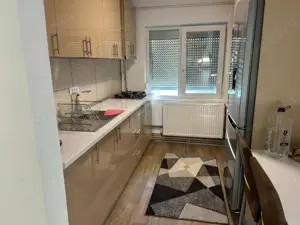 Vand apartament , 2 camere , semidecomandat , renovat , Micro 2 , etaj 4