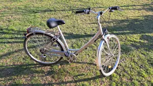 Vând biciclete de dama și de barbati