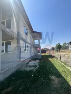 VILA DE VÂNZARE CORBII MARI - imagine 2