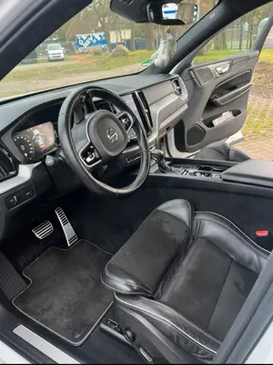 Vând Volvo Xc 60 R AWD 