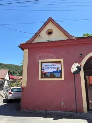 Casă cu 2 camere de vânzare în zona centrala - imagine 2 Casă cu 2 camere de vânzare în zona centrala - imagine 2