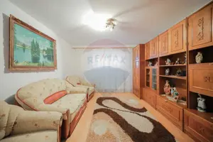 Casă și teren de 1397 mp de vânzare în Ineu, la 18 km de Oradea - imagine 8