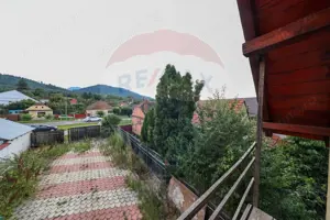 Vilă cu 3 camere de vânzare în Sacele - imagine 5