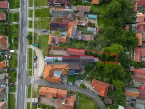 Vilă cu 3 camere de vânzare în Sacele - imagine 3