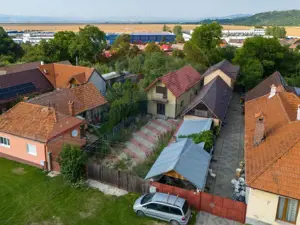 Vilă cu 3 camere de vânzare în Sacele - imagine 8