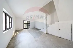 Vilă cu 3 camere de vânzare în Sacele - imagine 7