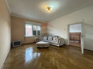 Casă Duplex cu 4 Camere în Cartierul Vasia