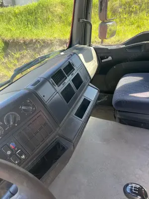 Basculantă 8x4 MAN - imagine 6