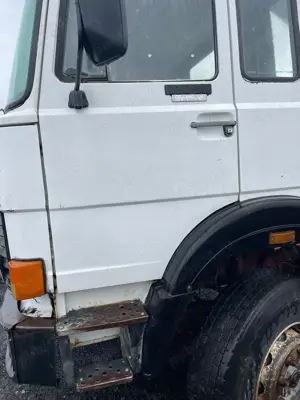 Basculantă Iveco 6x4 - imagine 3