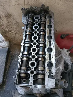 Chiulasă Volvo 2,4 D5 euro 4. - imagine 3