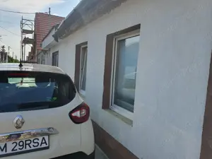 Vand casa cu gradina