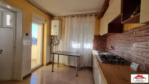 Apartament ultracentral 3 camere cu garaj si beci - imagine 3