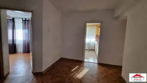 Apartament ultracentral 3 camere cu garaj si beci - imagine 10