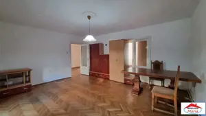Apartament ultracentral 3 camere cu garaj si beci - imagine 4