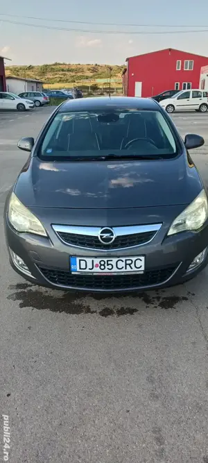 Schimb Opel Astra J 1.4 benzină 138 000 km reali Carvertical