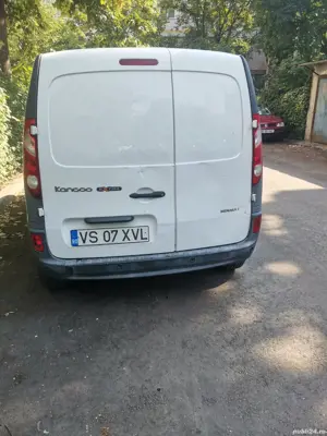 Mașina de vînzare  - imagine 8