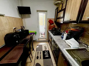 Proprietar vand apartament confort1, dec.-3  camere in zona Lipovei mobilat complet pret105,000 euro - imagine 3