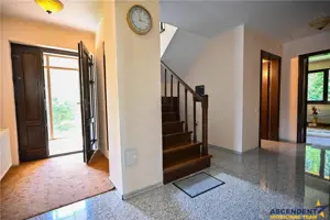 FILM!Refugiu elegant,cadru natural rar, vecinatati discrete,1.700 mp domeniu verde,Timisul de Sus:Po - imagine 5 FILM!Refugiu elegant,cadru natural rar, vecinatati discrete,1.700 mp domeniu verde,Timisul de Sus:Po - imagine 5