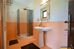 FILM!Refugiu elegant,cadru natural rar, vecinatati discrete,1.700 mp domeniu verde,Timisul de Sus:Po - imagine 13 FILM!Refugiu elegant,cadru natural rar, vecinatati discrete,1.700 mp domeniu verde,Timisul de Sus:Po - imagine 13