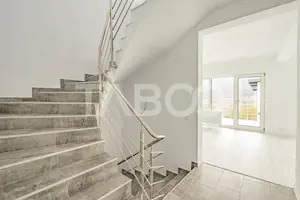 Casa individuala de vanzare 177 mpu 5 camere garaj 3 terase 2 bai - imagine 14