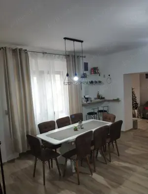 Vând casă în Lazuri - imagine 4