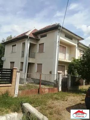 Casa cu etaj si teren 28 arii in Solduba