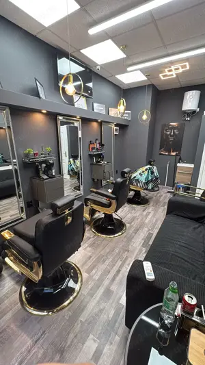 Inchiriez scaun frizerie