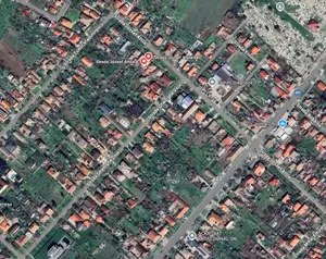 De vanzare  teren cu strada lata de 903 mp, cu casa demolabila , intravilanul vechi  Dumbravita