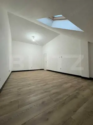 Apartament 3 camere, 73 mp, decomandat zona Dumbrava Nord  - imagine 8