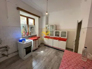 Casă 3 camere, Mihail  Kogalniceanu, Zona Ultracentrală, Curte 240 mp - imagine 4