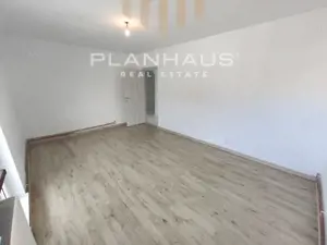 Apartament spațios cu 3 camere, 3 balcoane și vedere panoramică – Str. Hortensiei, Baia Mare