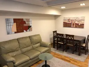 ofer spre inchiriere ap. 3 camere 93 mp  decomandat, utilat si mobilat modern  DECEBAL vedere mixta