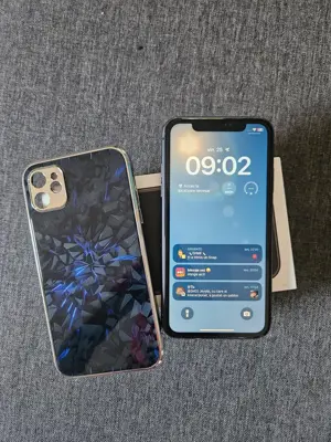 iPHONE 11 - 64gb - complet functional - 699 pret FIX