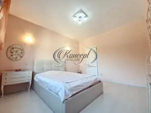 Apartament la cheie, la etaj intermediar, in zona linistita, in Floresti