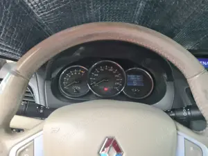 Renault Fluence Privilege 1,6 16V 110 CP Euro 5 - imagine 4