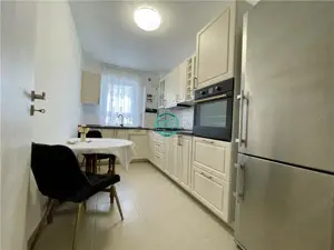 Apartament cu 2 camere de inchiriat, decomandat, la Maurer Residence