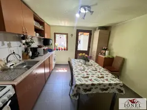 Casa de vanzare in Ampoita - imagine 9