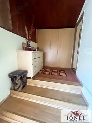 Casa de vanzare in Ampoita - imagine 12