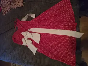 Vand rochii noi noute