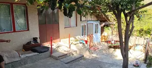 Casa de vanzare ideala pentru cei care cauta liniste, aer curat si confort rural - imagine 5 Casa de vanzare ideala pentru cei care cauta liniste, aer curat si confort rural - imagine 5