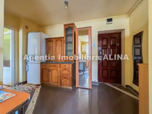 Ap. 2 camere in Deva, zona Iuliu Maniu, suprafata utila 45 mp, semidecomandat, etaj 3