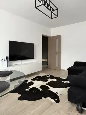 in Centru ofer chirie apartament cu 2 camere in blocul cu ING - imagine 3