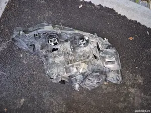 Far stanga Bmw F30 crapat - imagine 5