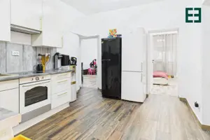 Apartament la casă cu 3 camere, Zonă Centrală - Timișoara