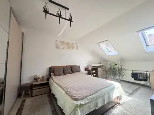 Refugiu urban cu personalitate – Casa cu mansarda si crama amenajata -  zona centrala - imagine 4 Refugiu urban cu personalitate – Casa cu mansarda si crama amenajata -  zona centrala - imagine 4